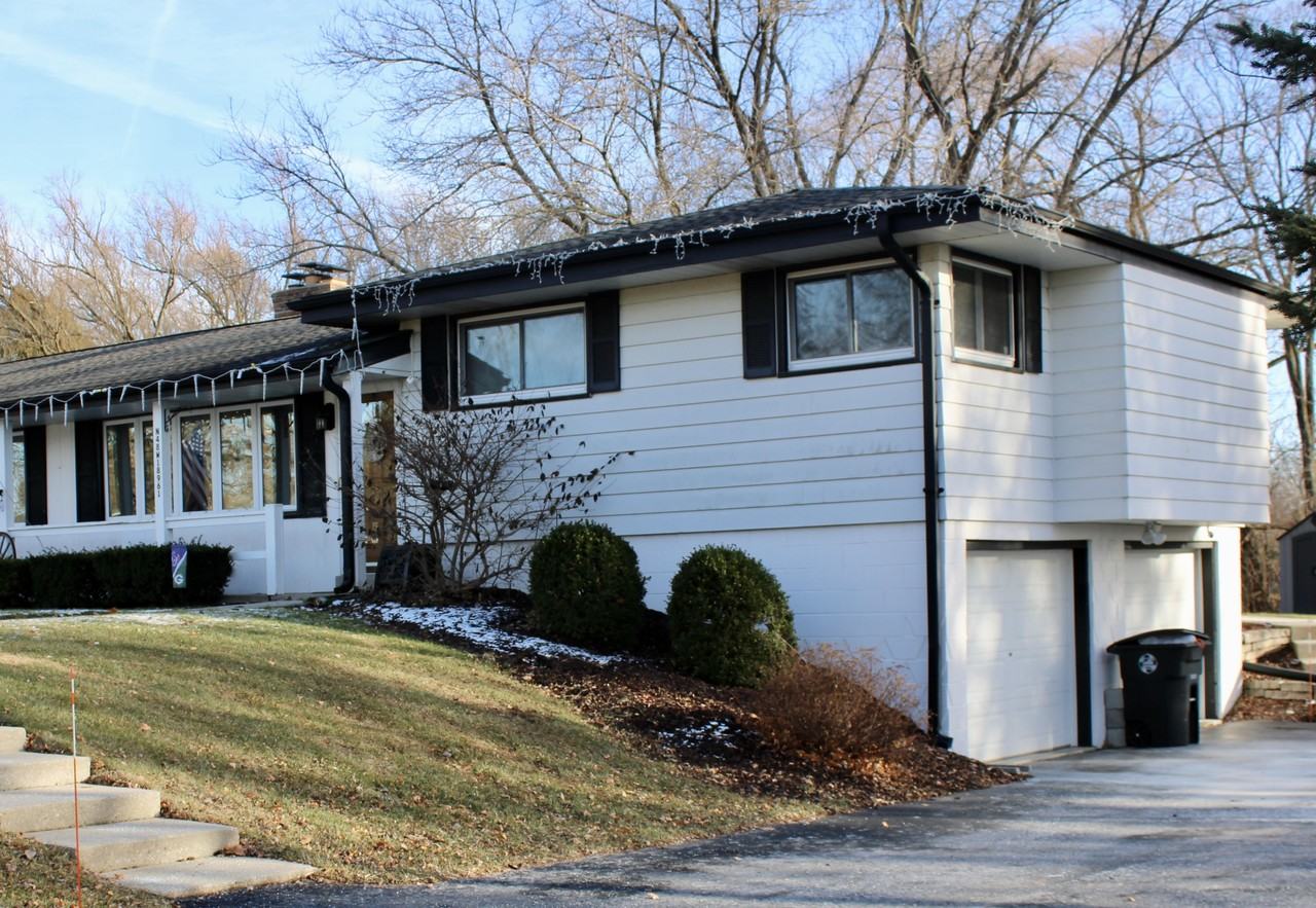 N48W18961 Pleasant View Dr #18961 - Photo 2 of 11