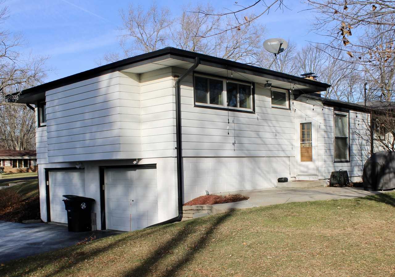 N48W18961 Pleasant View Dr #18961 - Photo 3 of 11