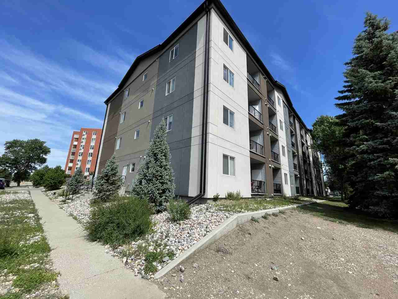 718 3 St - Photo 3 of 6