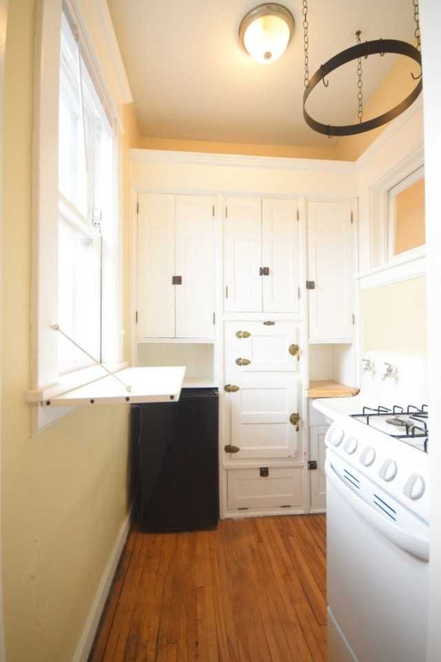 265 Dayton Ave S - Photo 7 of 25