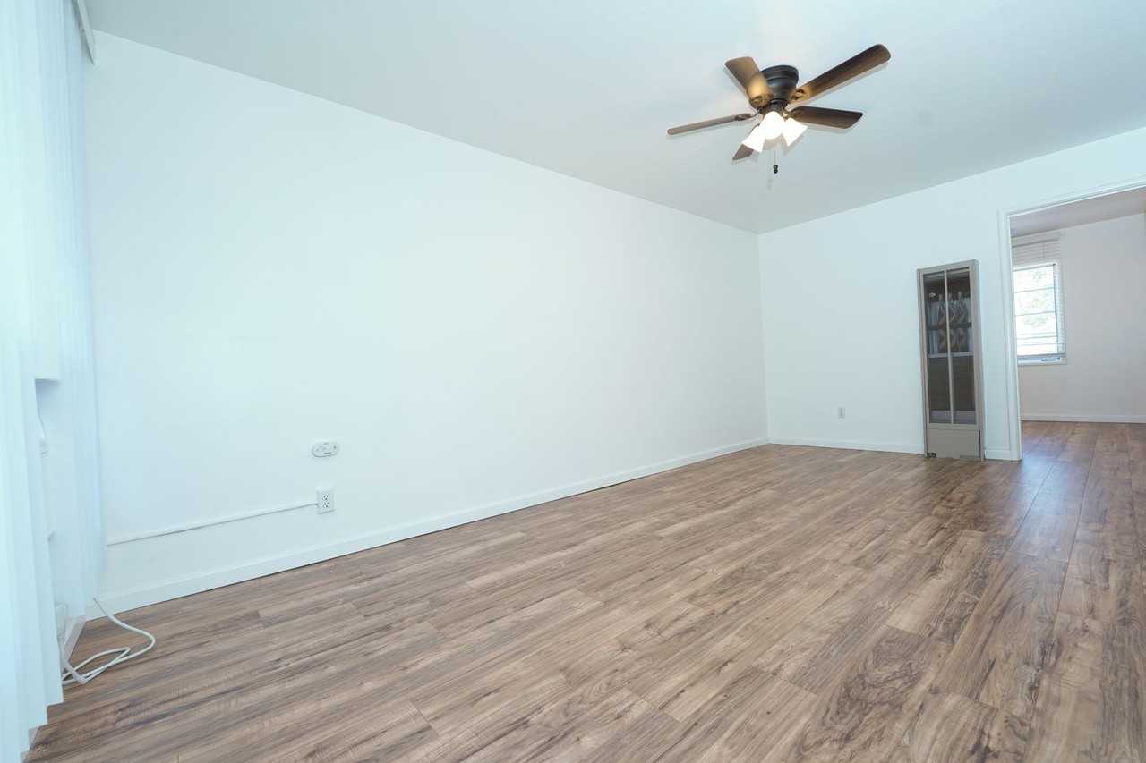 Corum Apartments - Photo 4 of 48