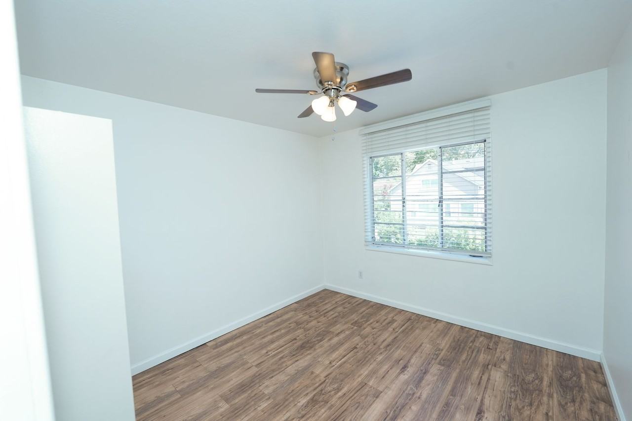 Corum Apartments - Photo 7 of 48