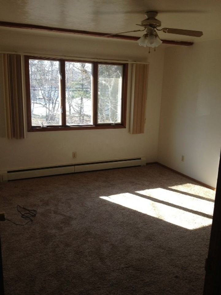 One and Two Bedroom Units located at 2821 Boles St in Wisconsin Rapids - Photo 2 of 16
