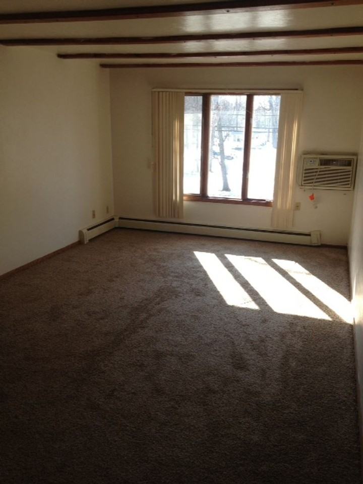 One and Two Bedroom Units located at 2821 Boles St in Wisconsin Rapids - Photo 4 of 16