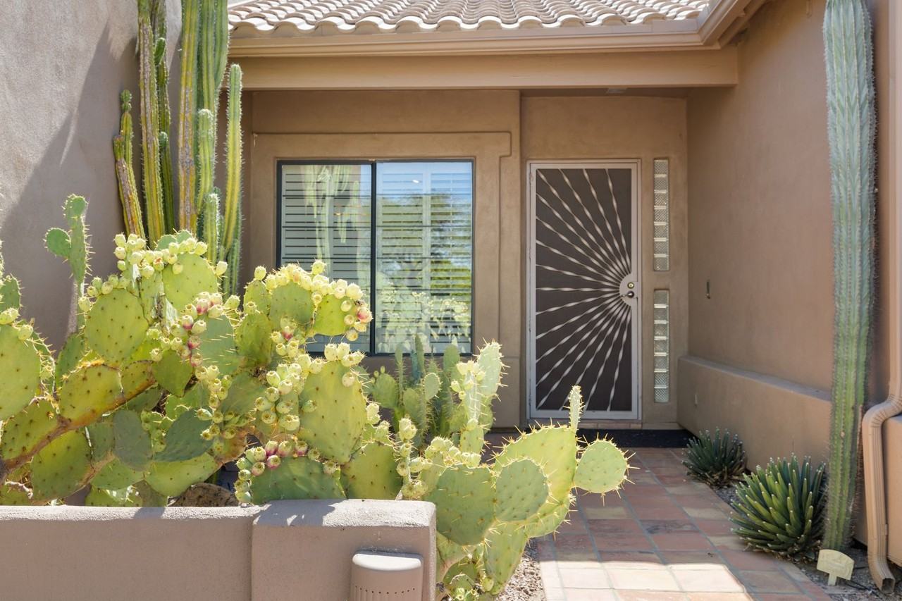 4237 N Recker Rd - Photo 2 of 40