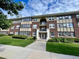 2114 N Summit - Photo 1 of 1