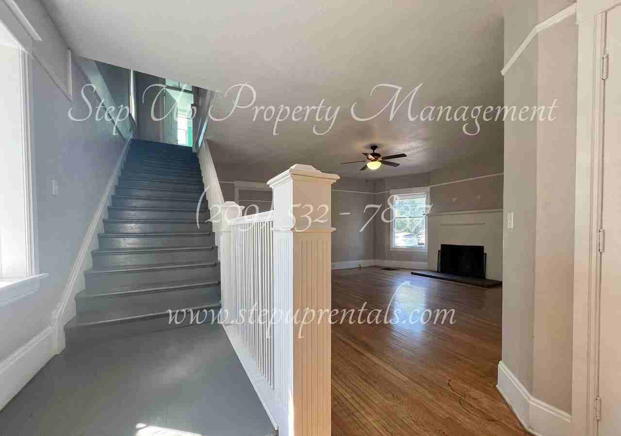 55 Bradford St - Photo 3 of 34