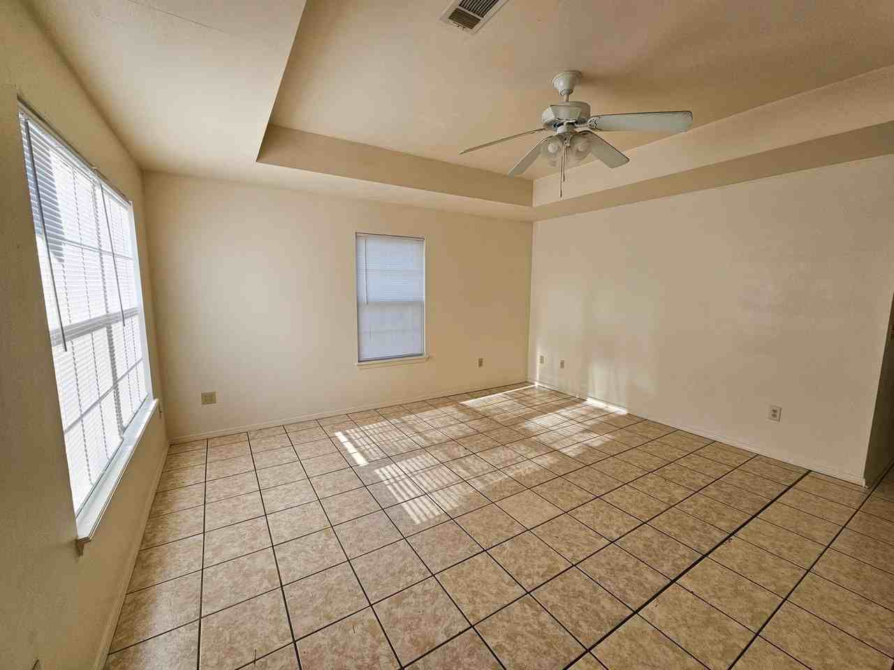 1859 Brazil Ave - Photo 2 of 9