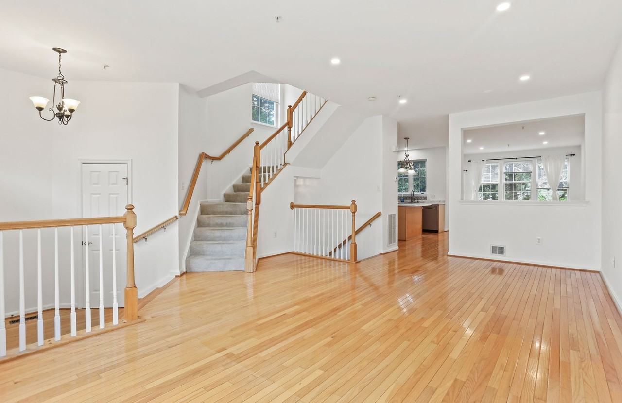 20 Castle Garden Ct - Photo 5 of 20