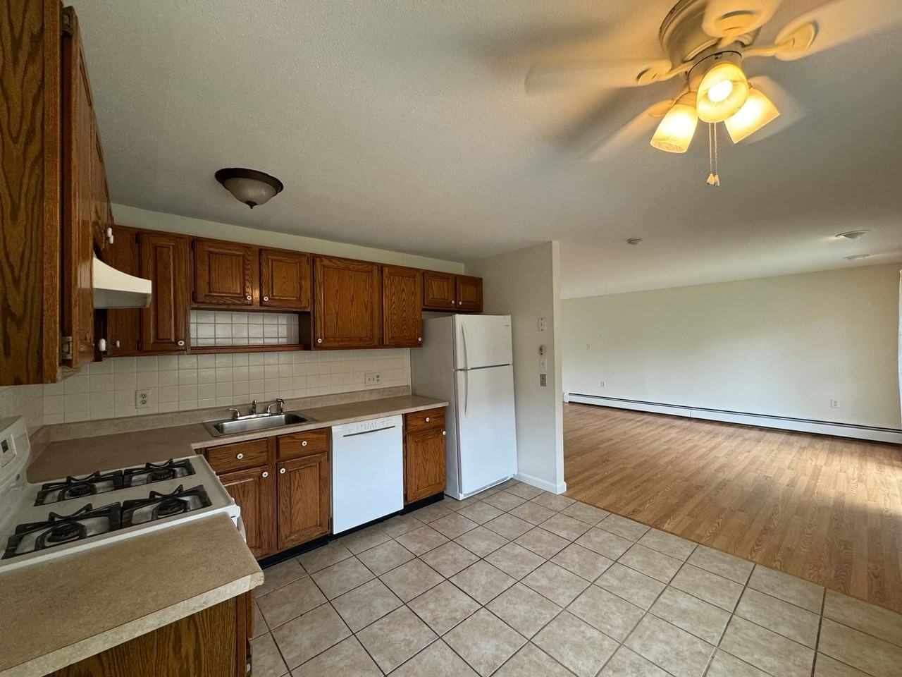 70 Edgelawn Ave - Photo 4 of 25
