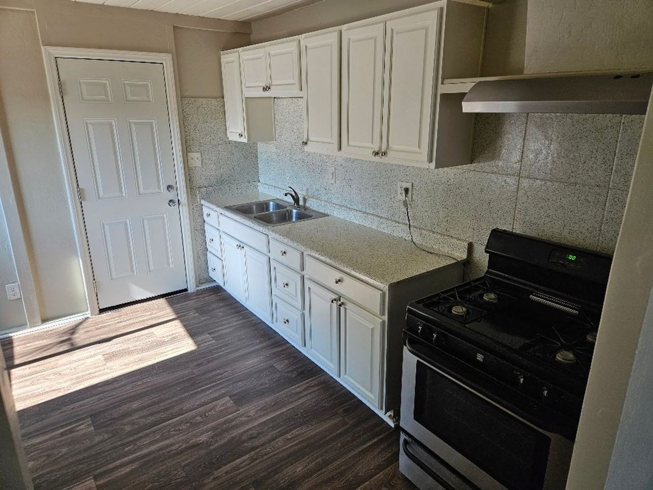 **5015 Comanche Drive #A-L - Photo 3 of 11