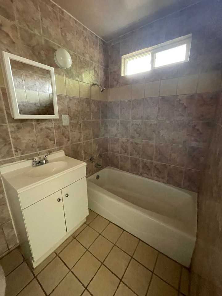 4357 College Way #4 - Photo 6 of 12