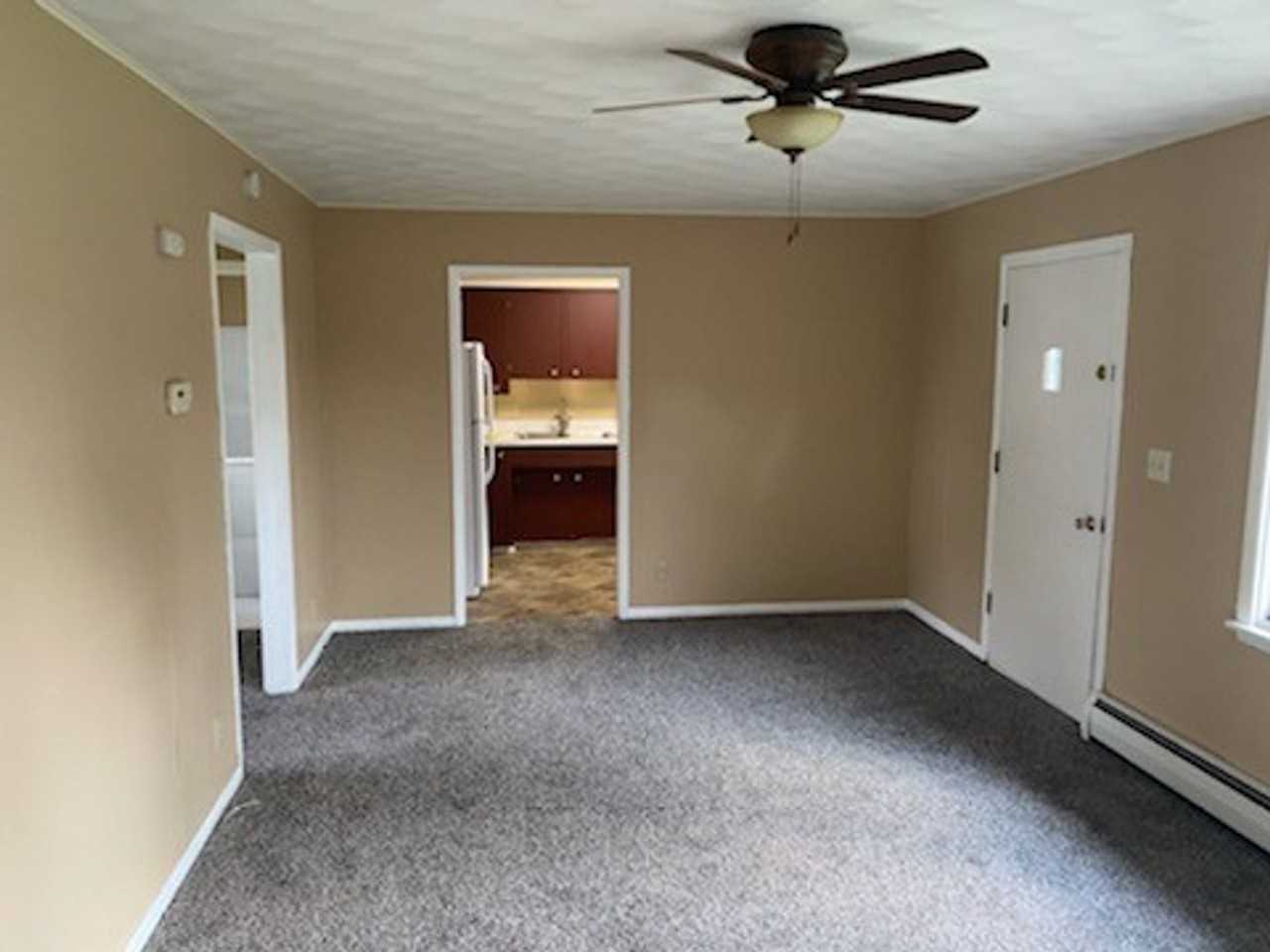 502 South Congress Street - Photo 3 of 7