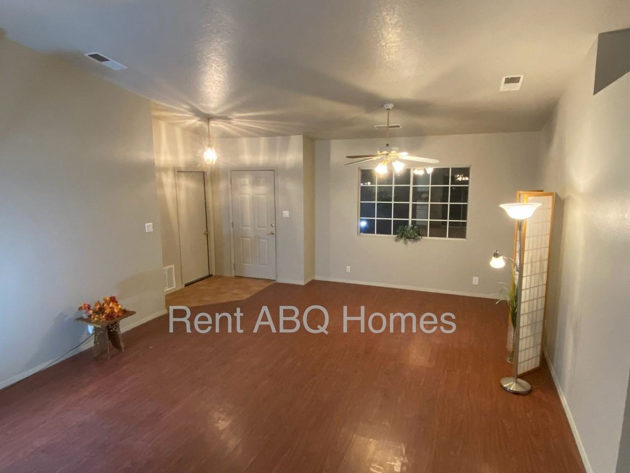 1216 Diamond Pl Sw - Photo 2 of 7