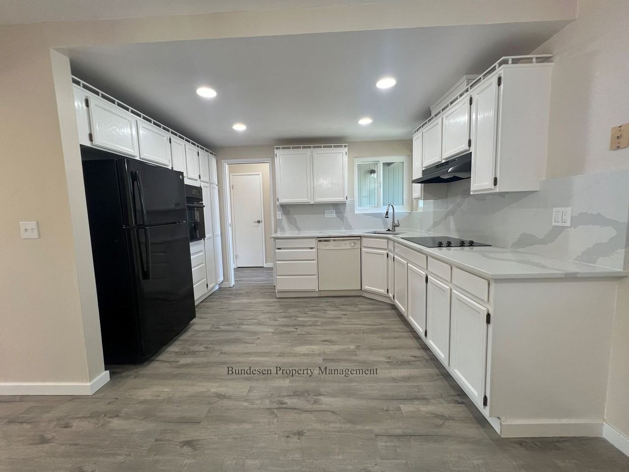 410 Sutter St - Photo 3 of 12