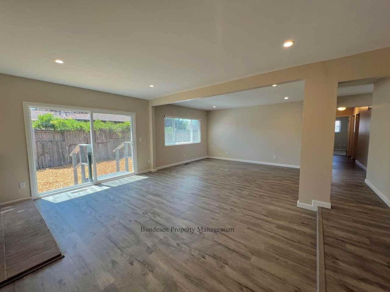 410 Sutter St - Photo 4 of 12
