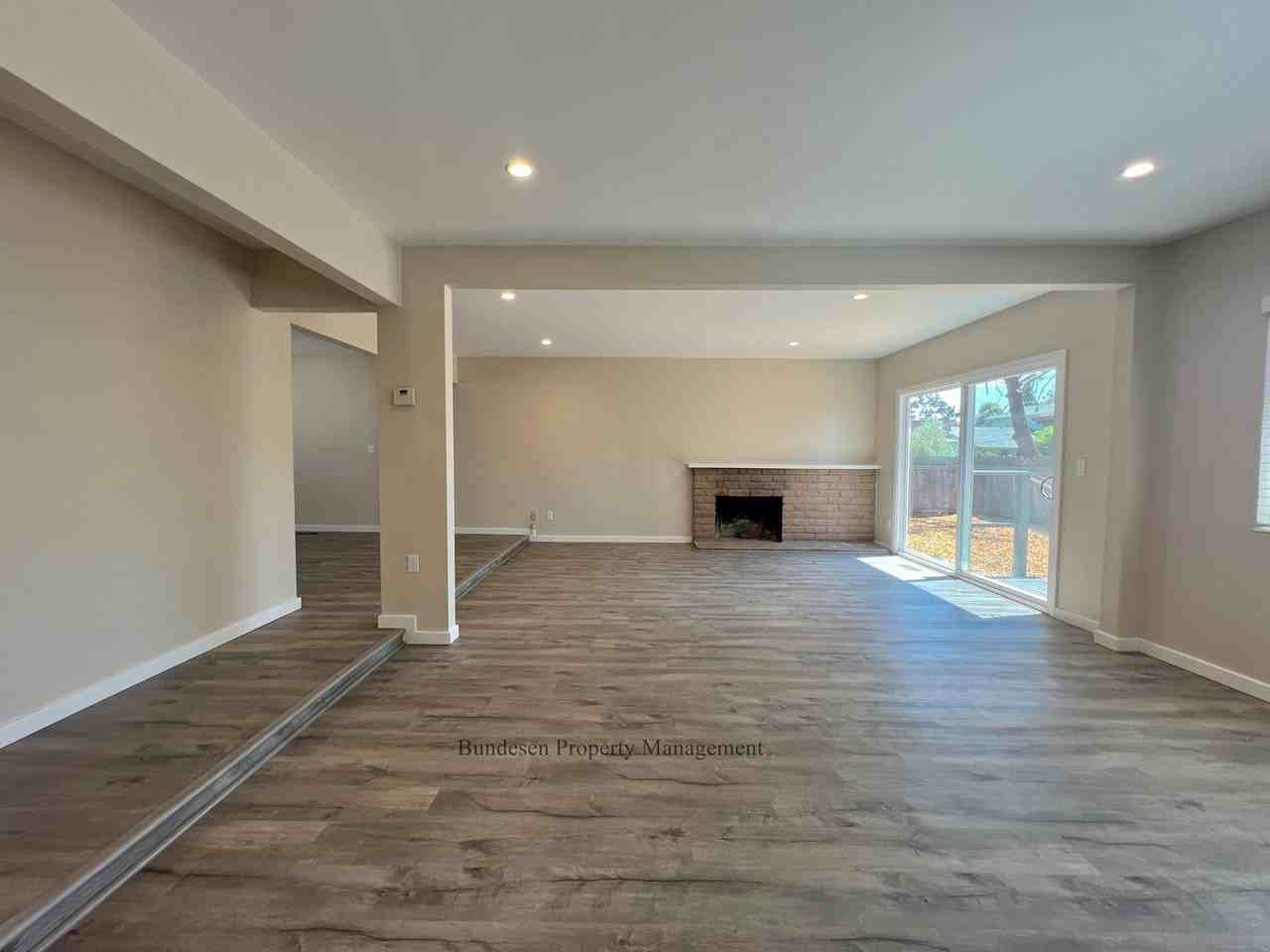 410 Sutter St - Photo 5 of 12