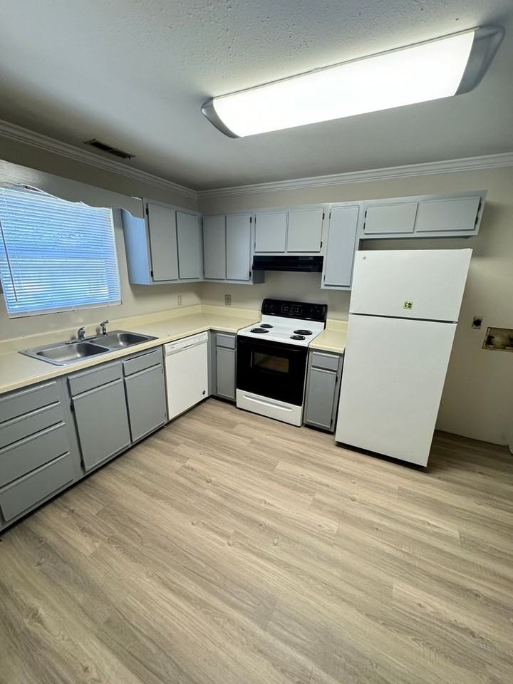 1300 Old Concord Rd - Photo 5 of 12