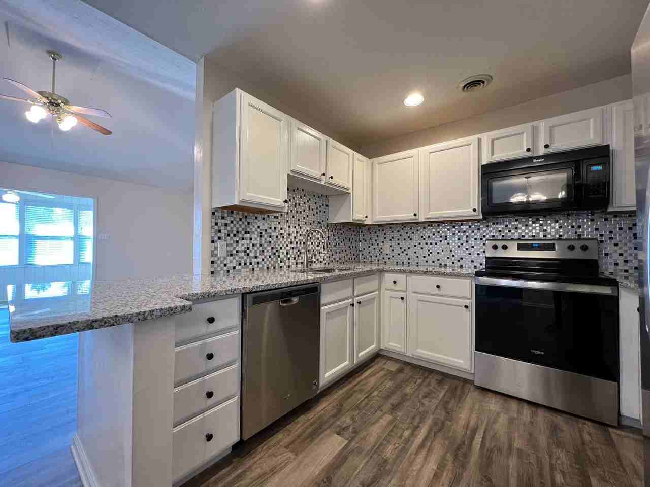 225 Executive Meadows Dr - Photo 3 of 15