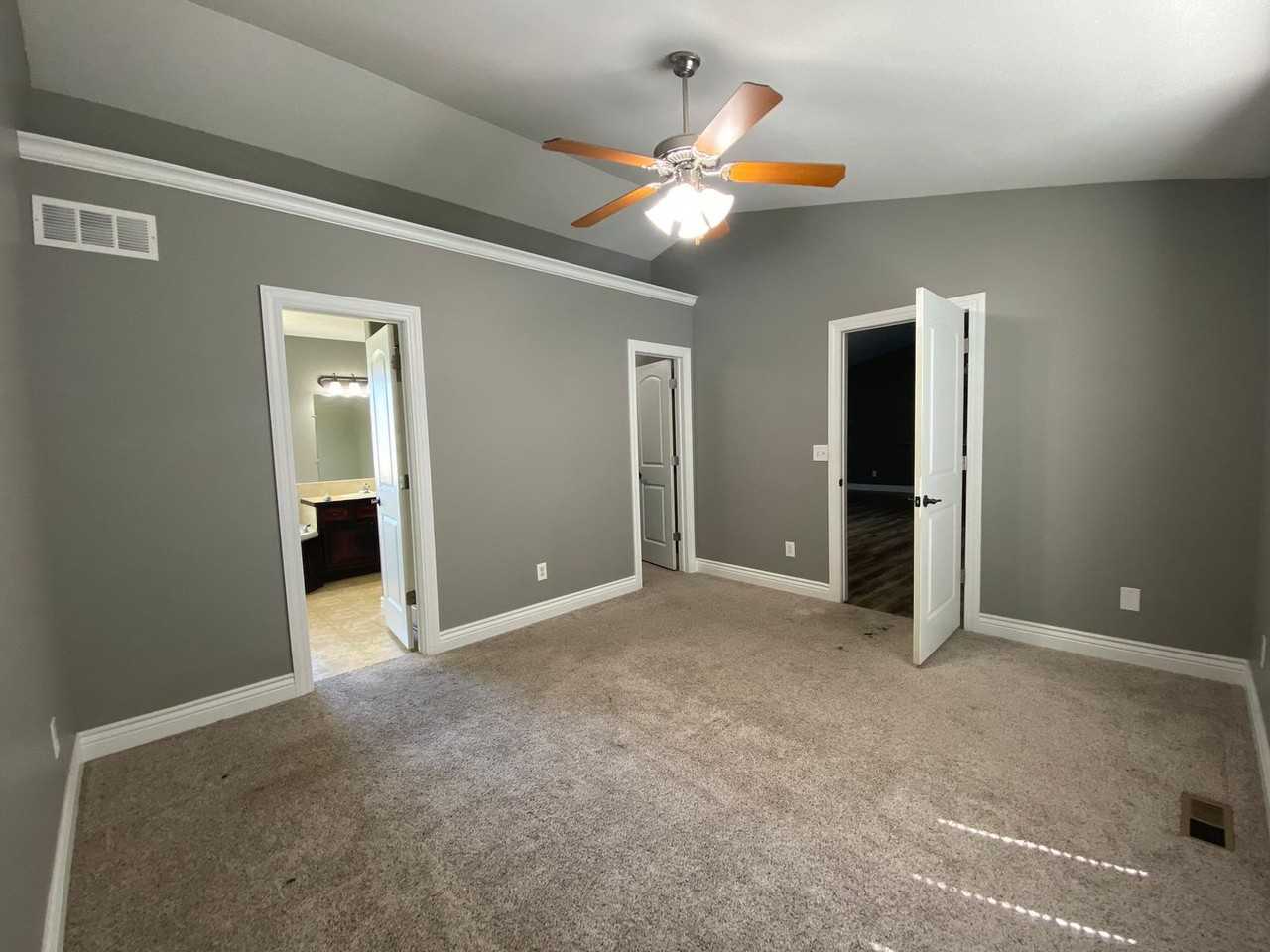 5324 S Ellis St - Photo 6 of 45