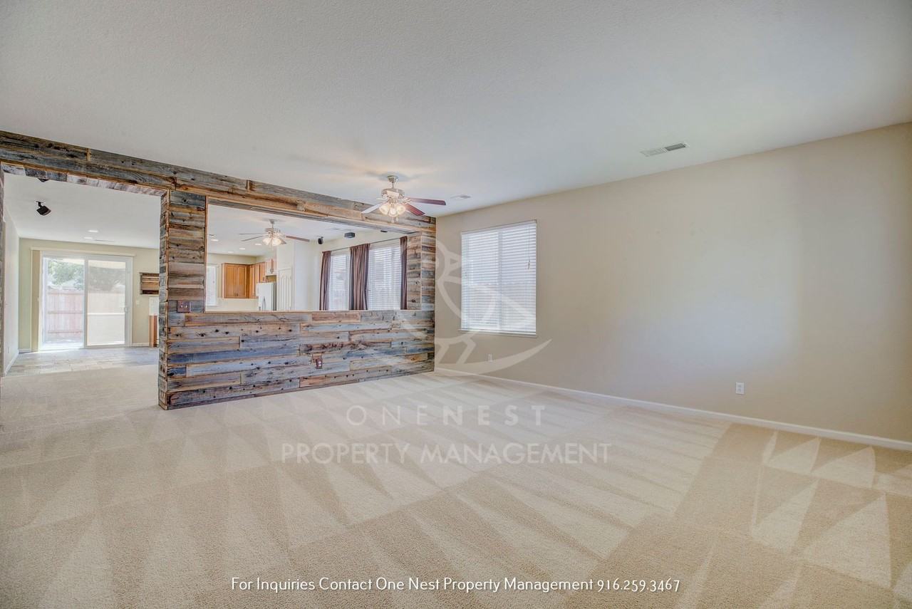 1362 Paddington Way - Photo 5 of 24