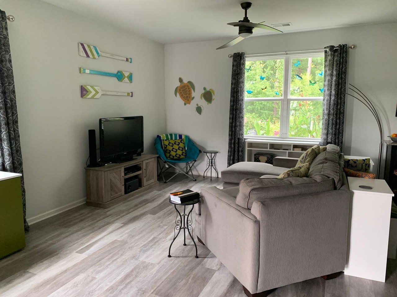 222 Goshen Rd - Photo 4 of 26