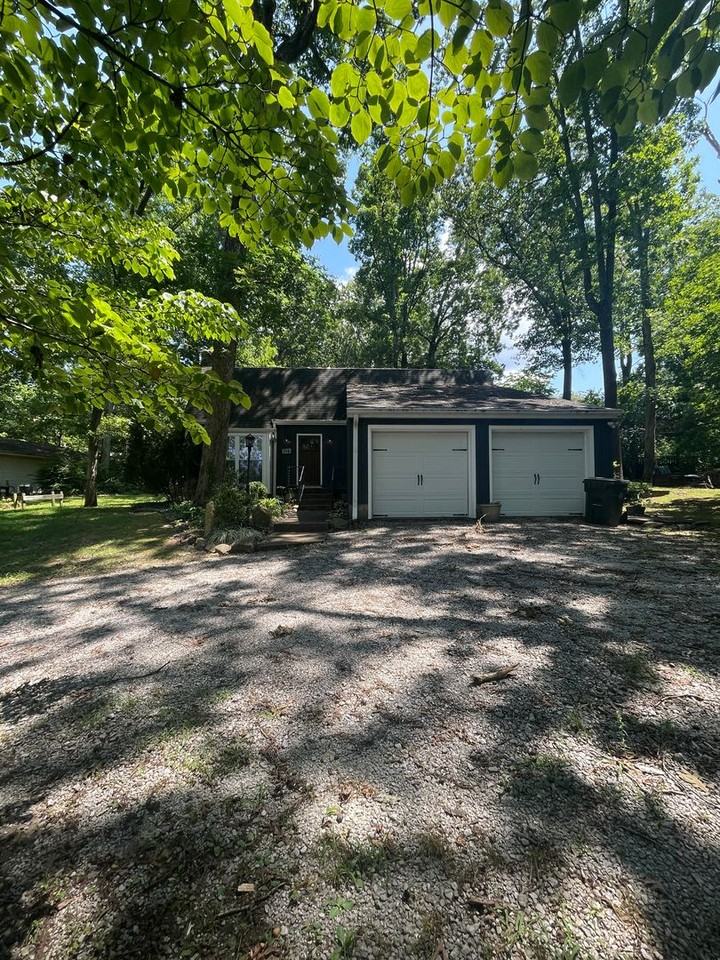 114 Arrow Dr - Photo 2 of 32