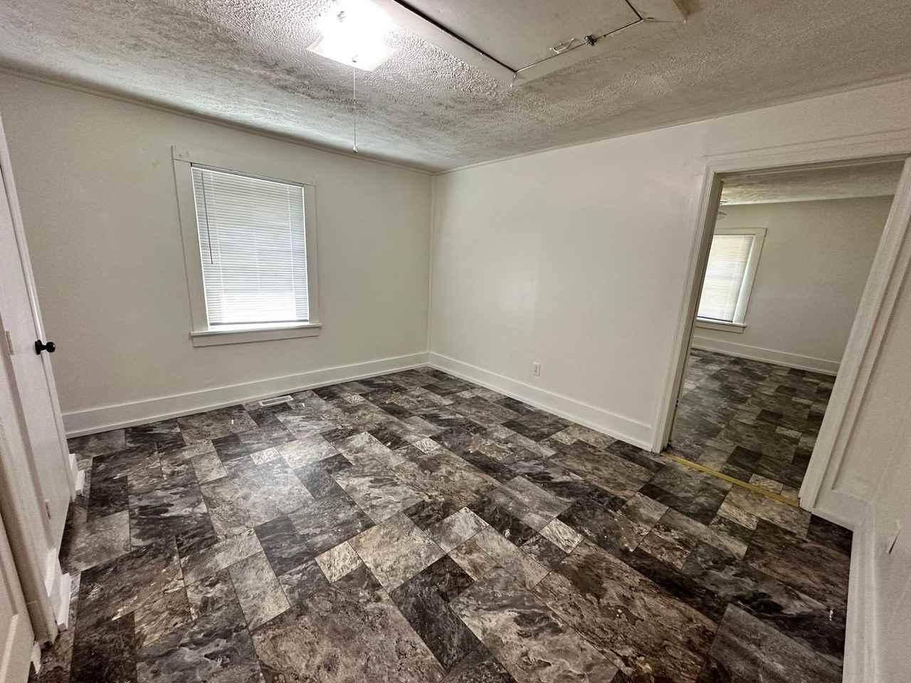 505 Hill St - Photo 6 of 16