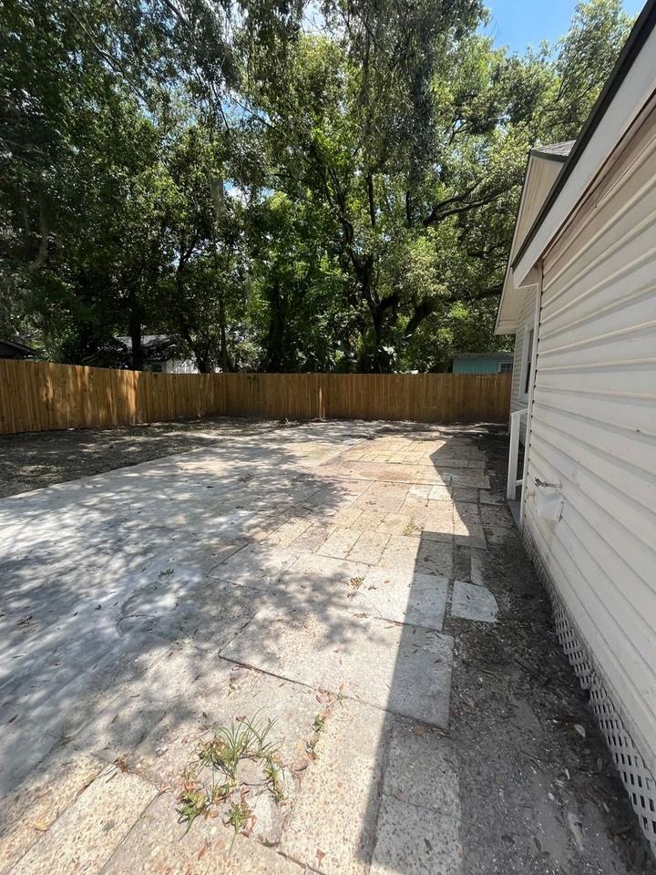 685 Fern St - Photo 7 of 28