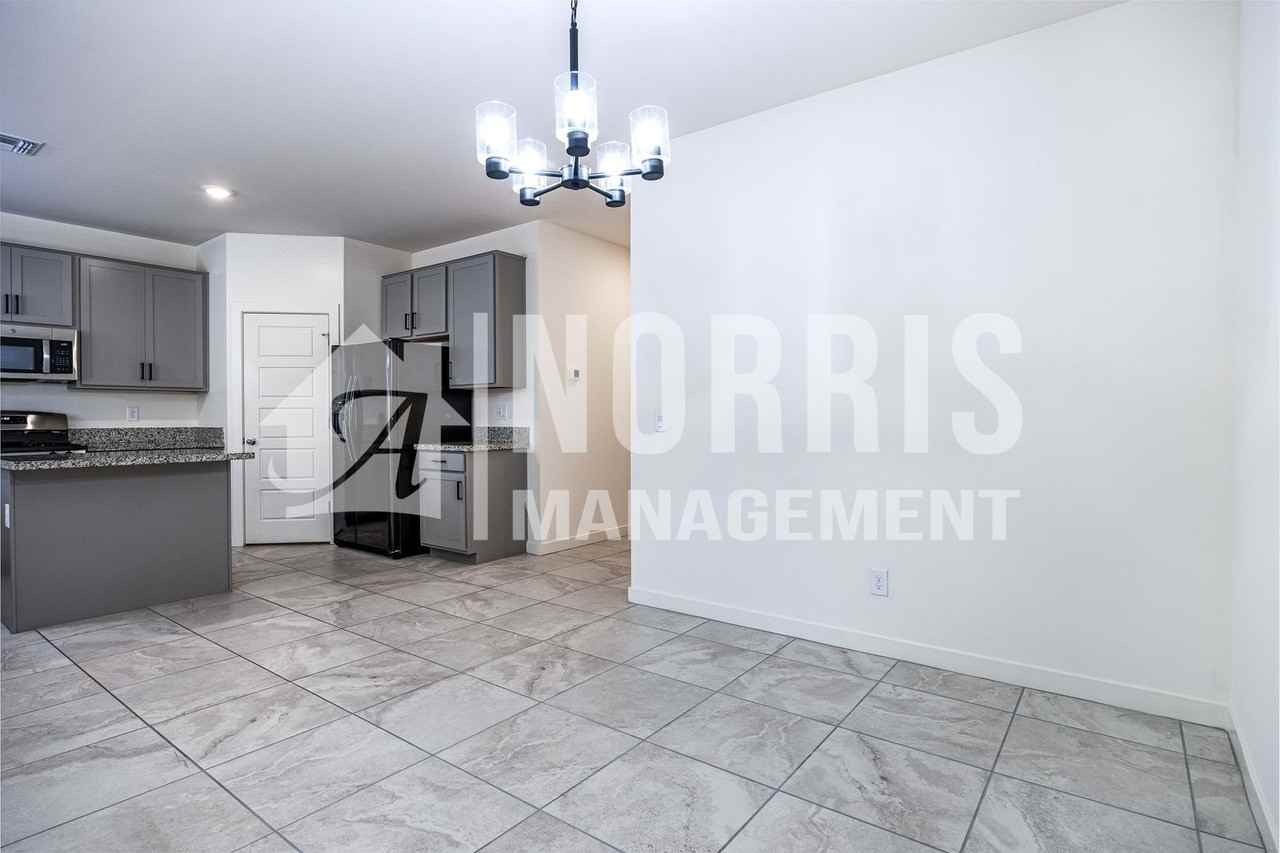 960 East Cactus Wren Drive - Photo 5 of 38