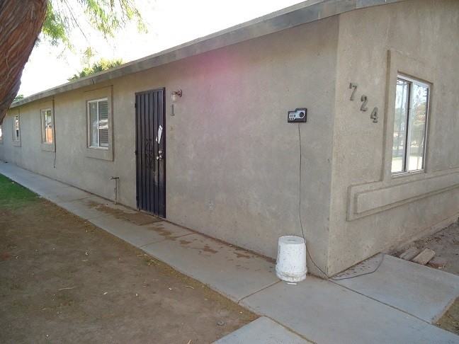 724 A St. - Photo 2 of 8