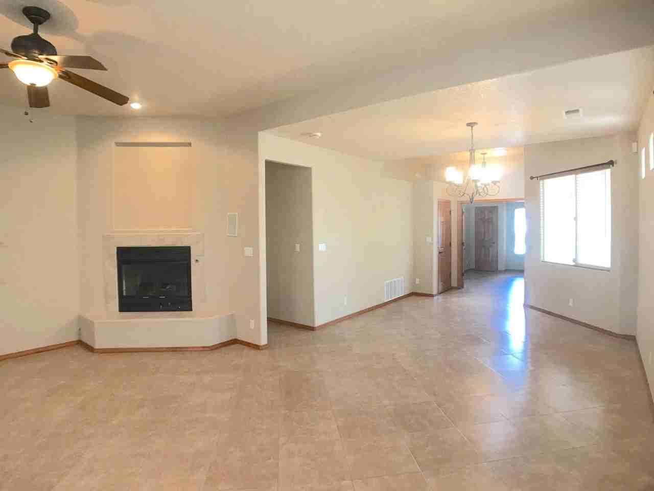 8800 Palomar Ave Ne - Photo 2 of 23