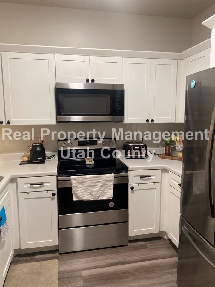 3323 W Hardman Way - Photo 4 of 23