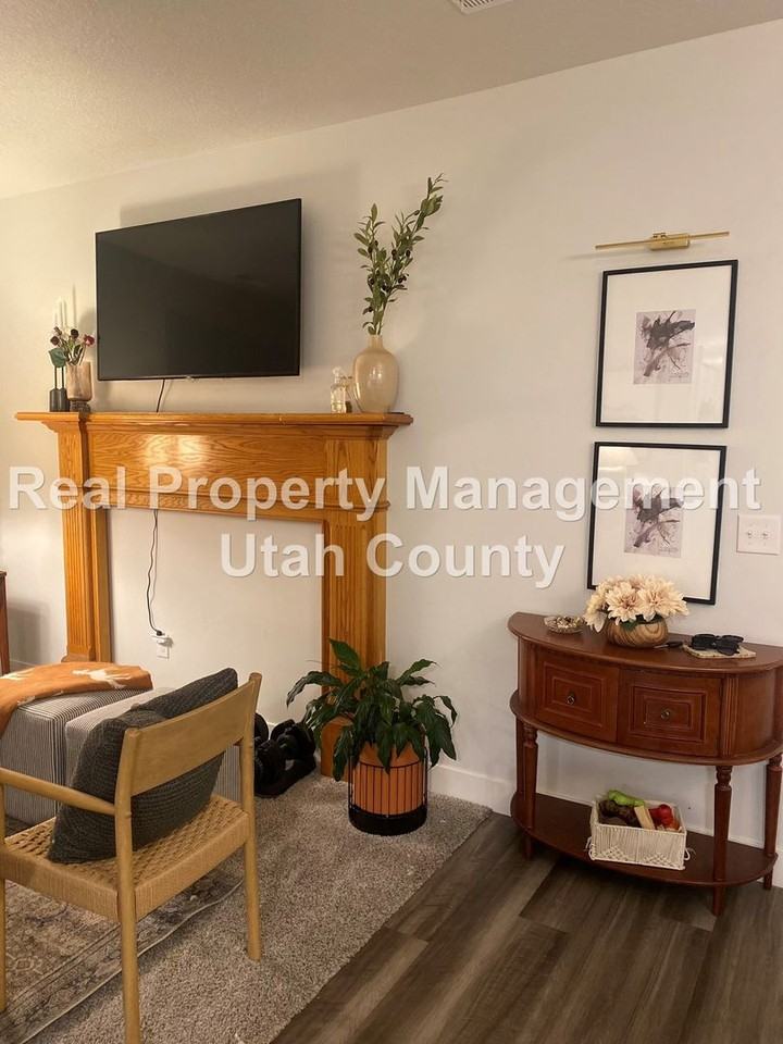 3323 W Hardman Way - Photo 6 of 23