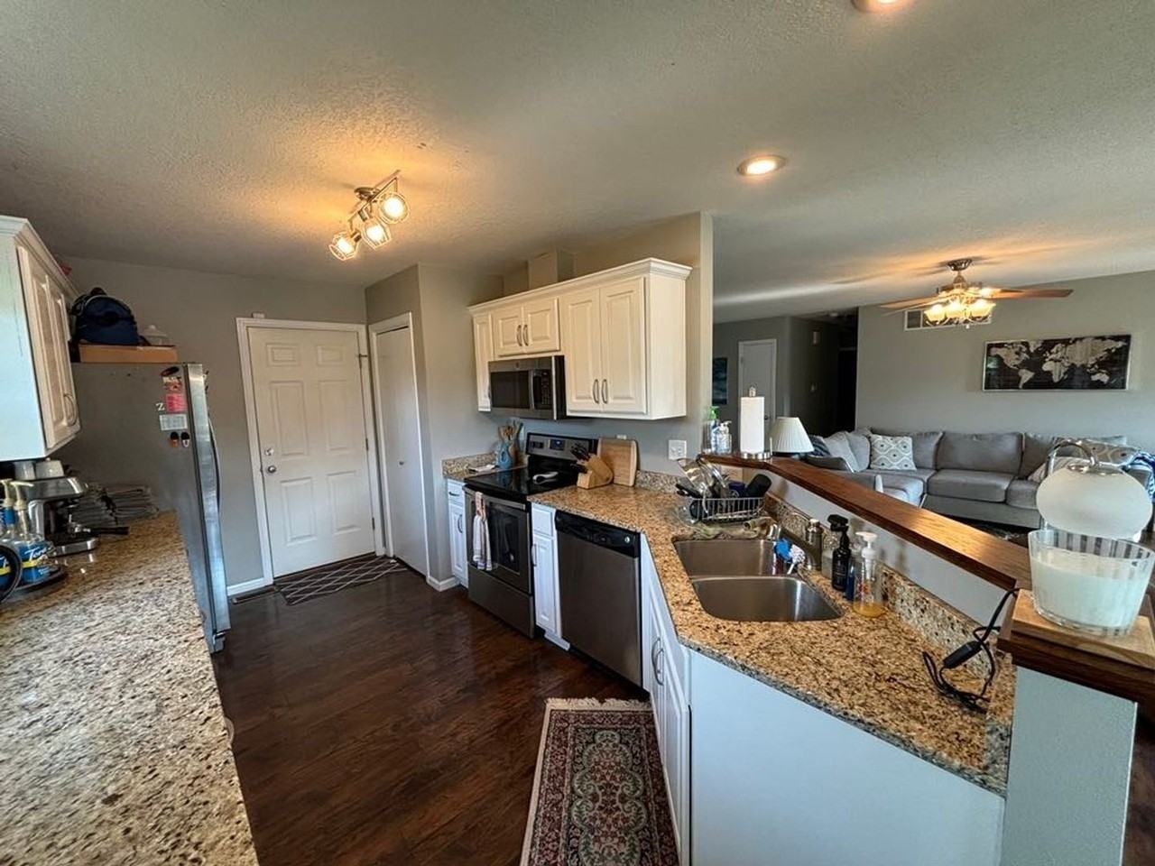 3309 S Jamie Ln - Photo 5 of 19