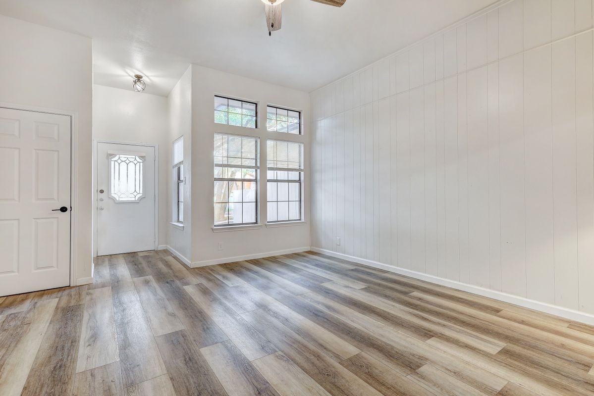 3703 Rocky Hollow Trl ##A - Photo 3 of 19