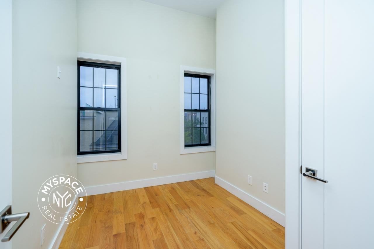 50 Starr St #3L - Photo 6 of 10