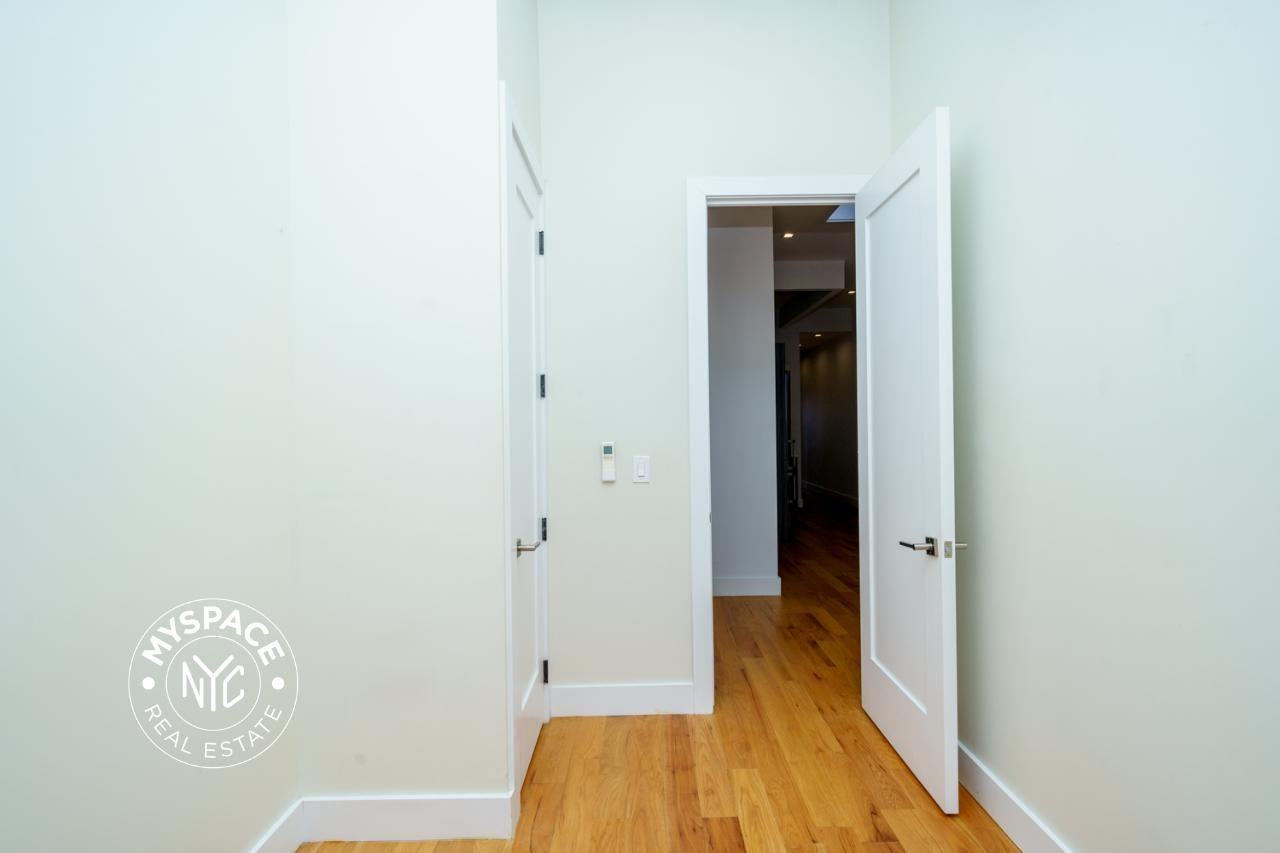 50 Starr St #3L - Photo 7 of 10