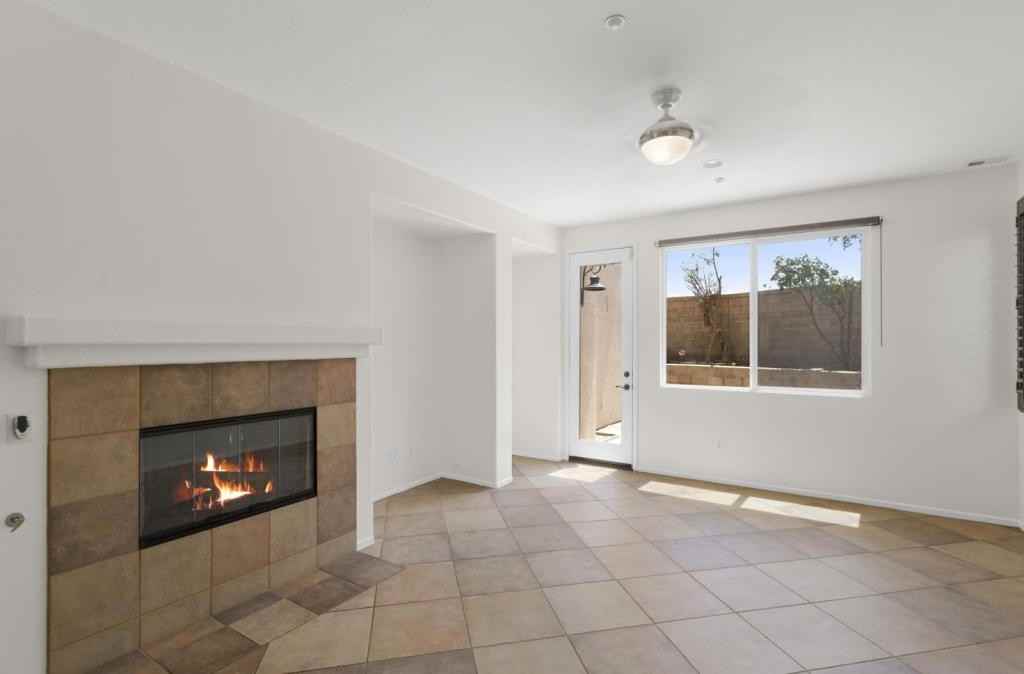 1667 Hyacinth Ave - Photo 2 of 28