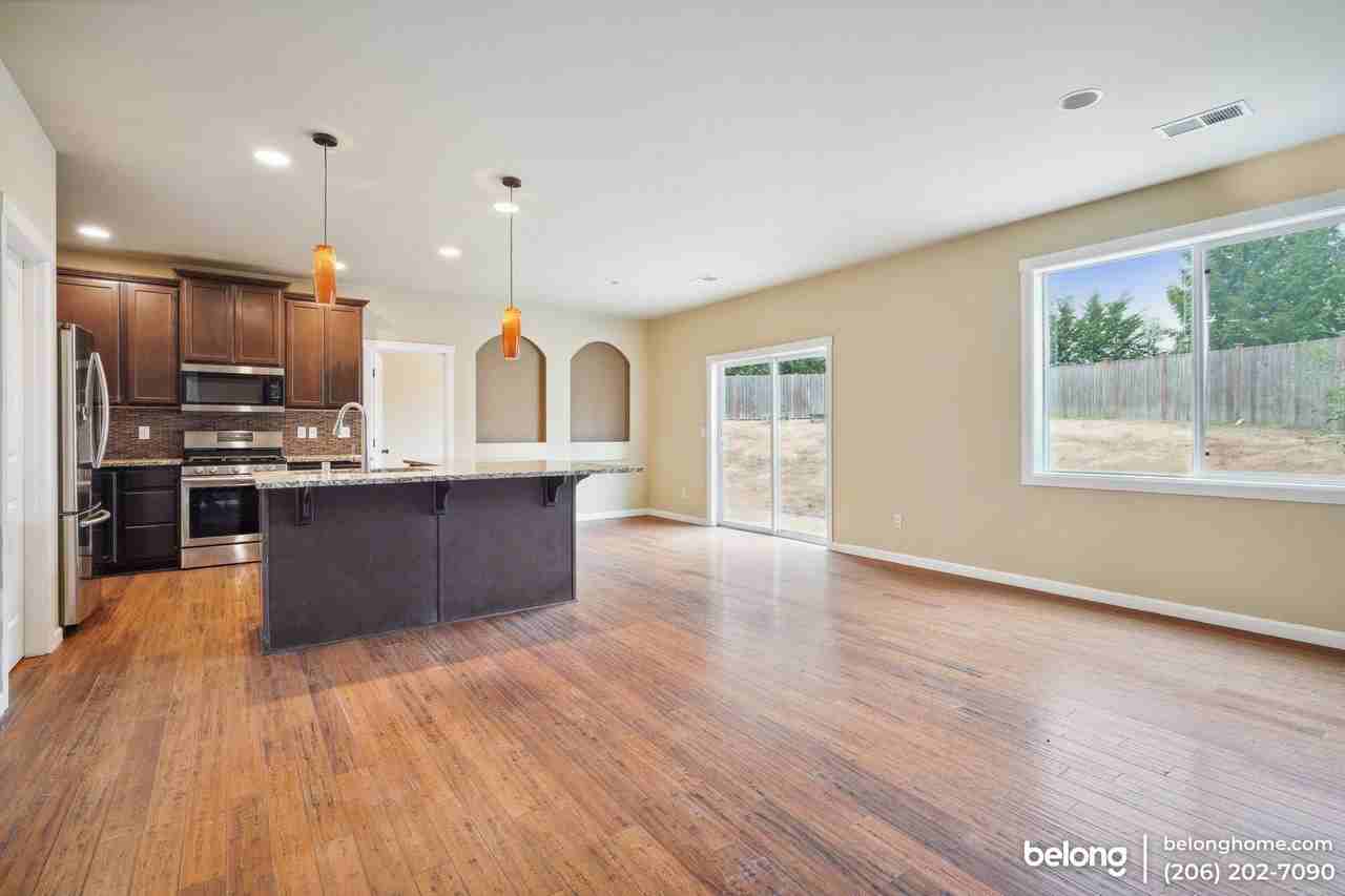 2518 189th Street Ct E - Photo 2 of 26