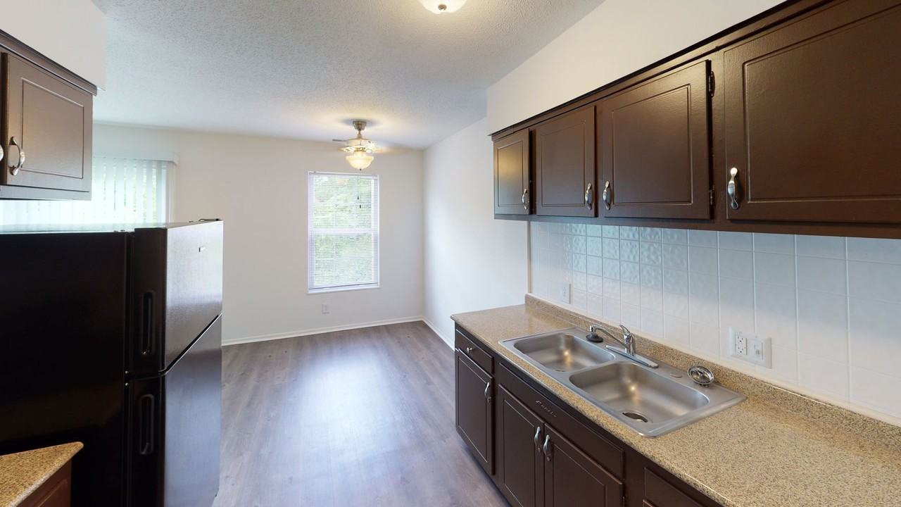 Beech Tree Glen Apartments - Photo 6 of 42