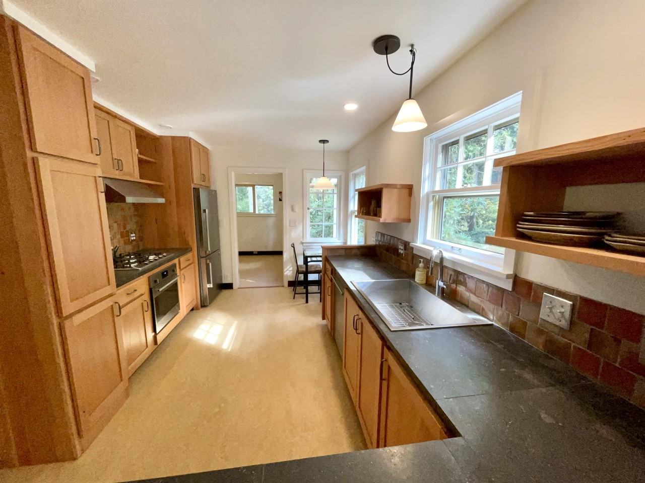 11136 Sw 27th Ave - Photo 2 of 28