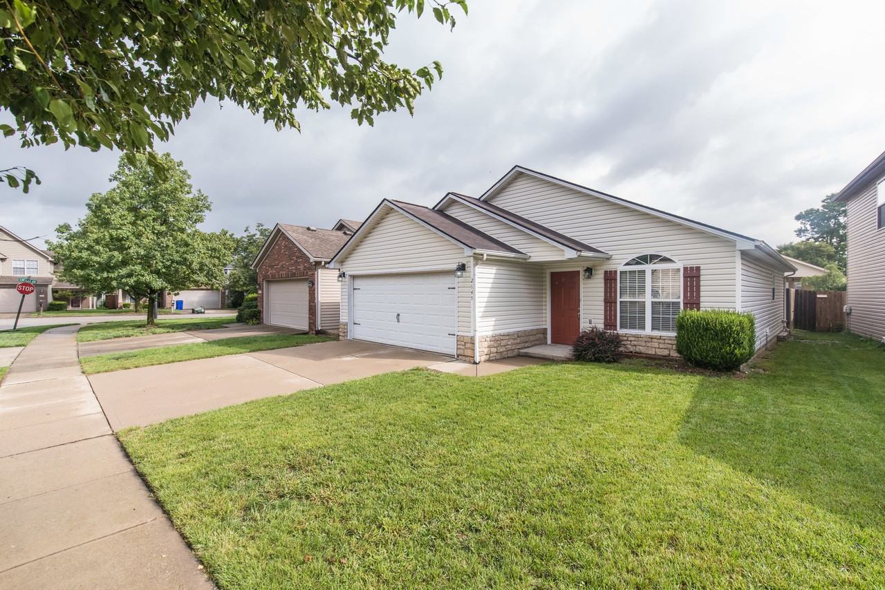 2649 Buck Ln - Photo 2 of 28