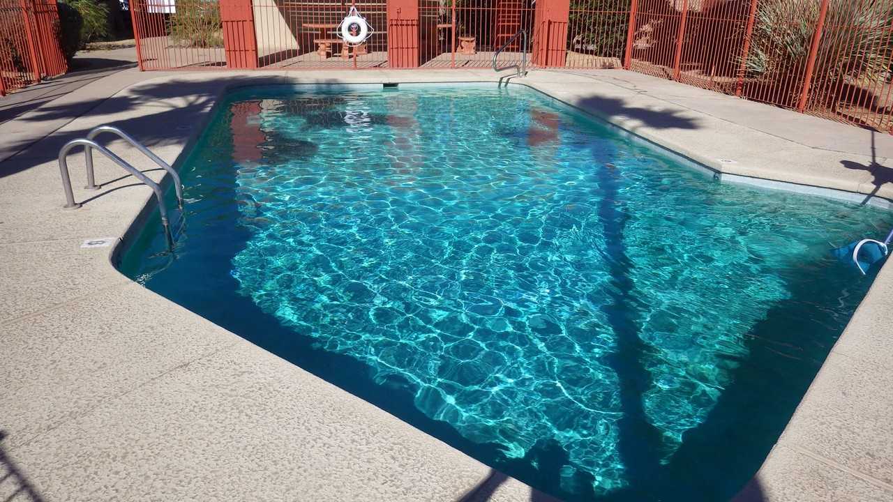 Sunset Vista Apartments - Photo 2 of 9