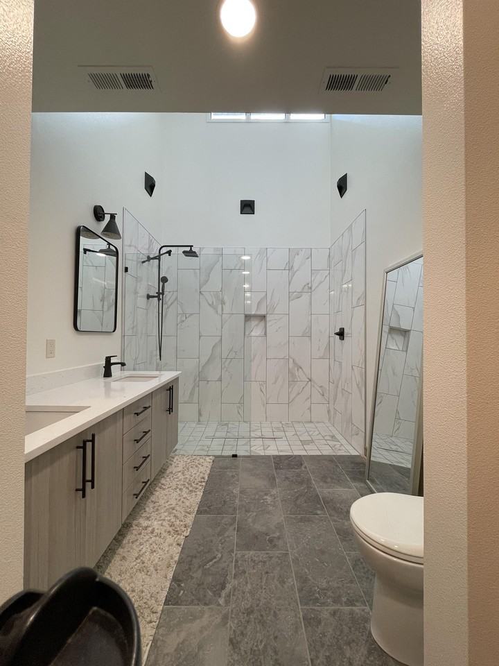 1301 Avon St #C3 - Photo 3 of 32