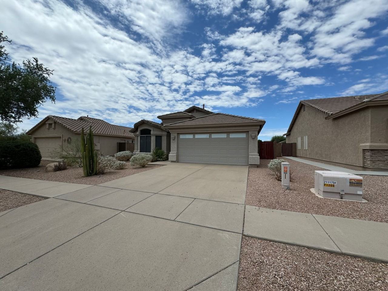 2310 N Adair Cir - Photo 2 of 22