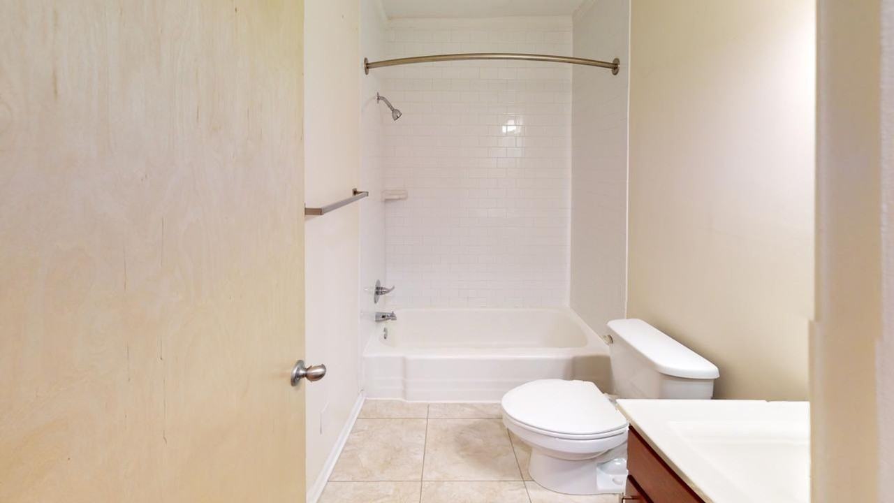 Broad Ripple Flats - Photo 4 of 29