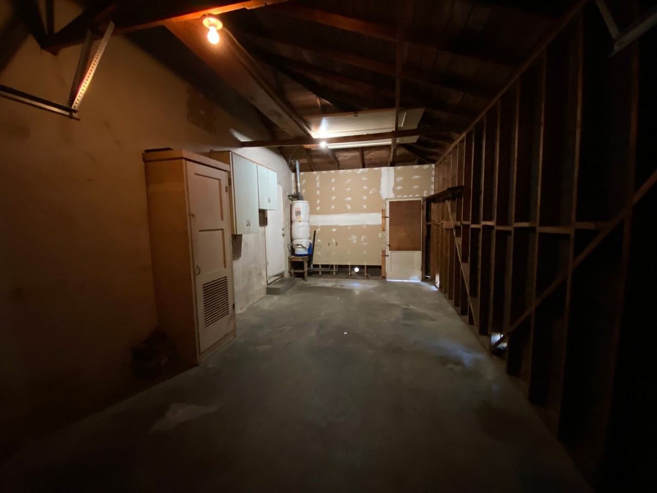 1220 S Church St - Photo 4 of 28