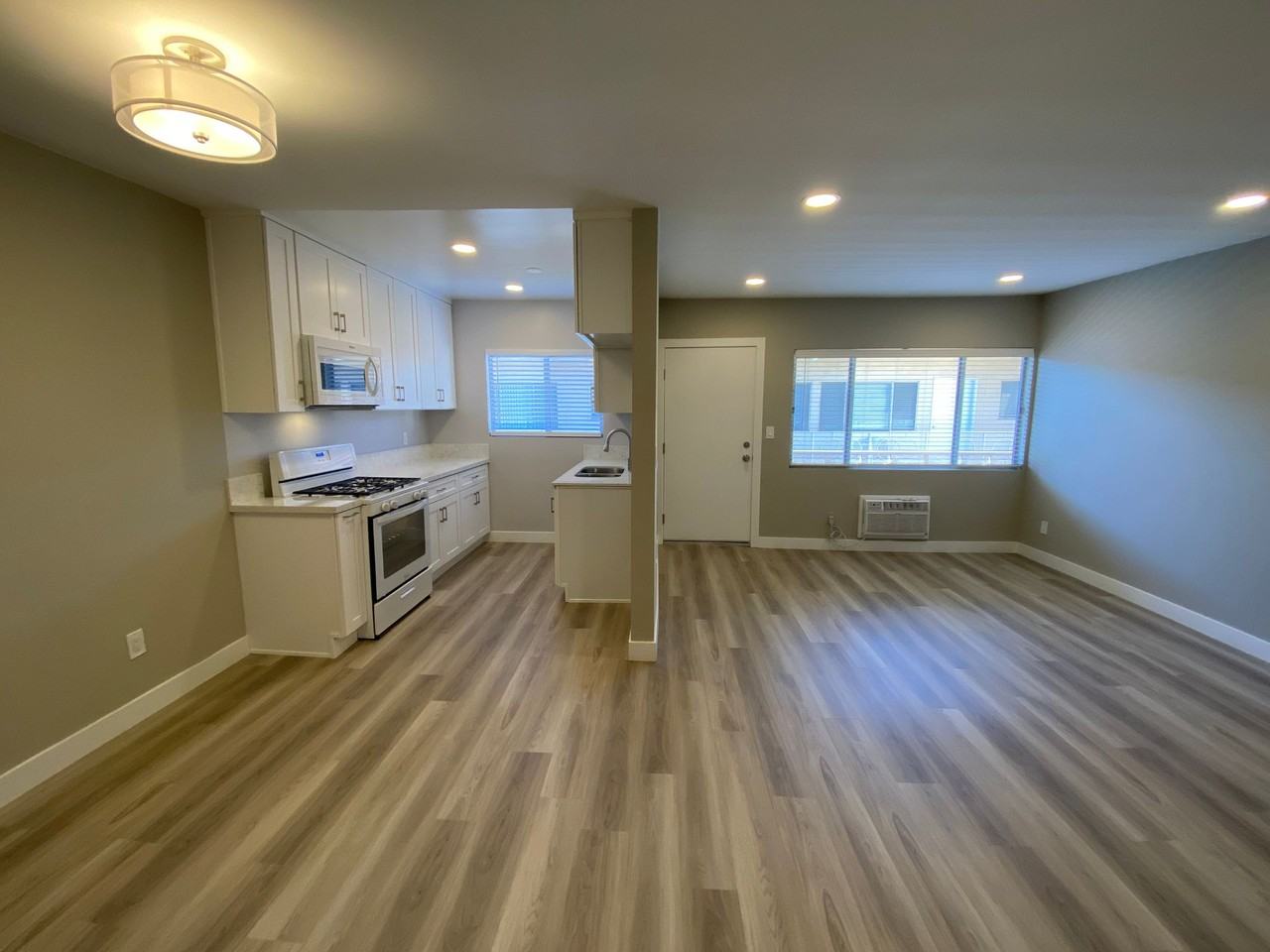 DRYDEN SQUARE APTS - Photo 2 of 13