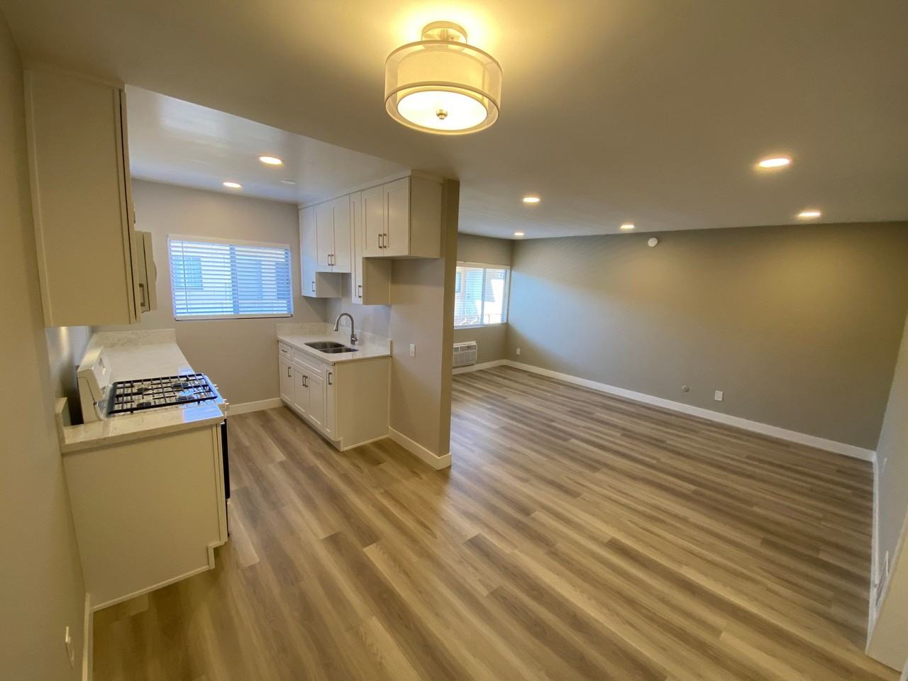 DRYDEN SQUARE APTS - Photo 3 of 13